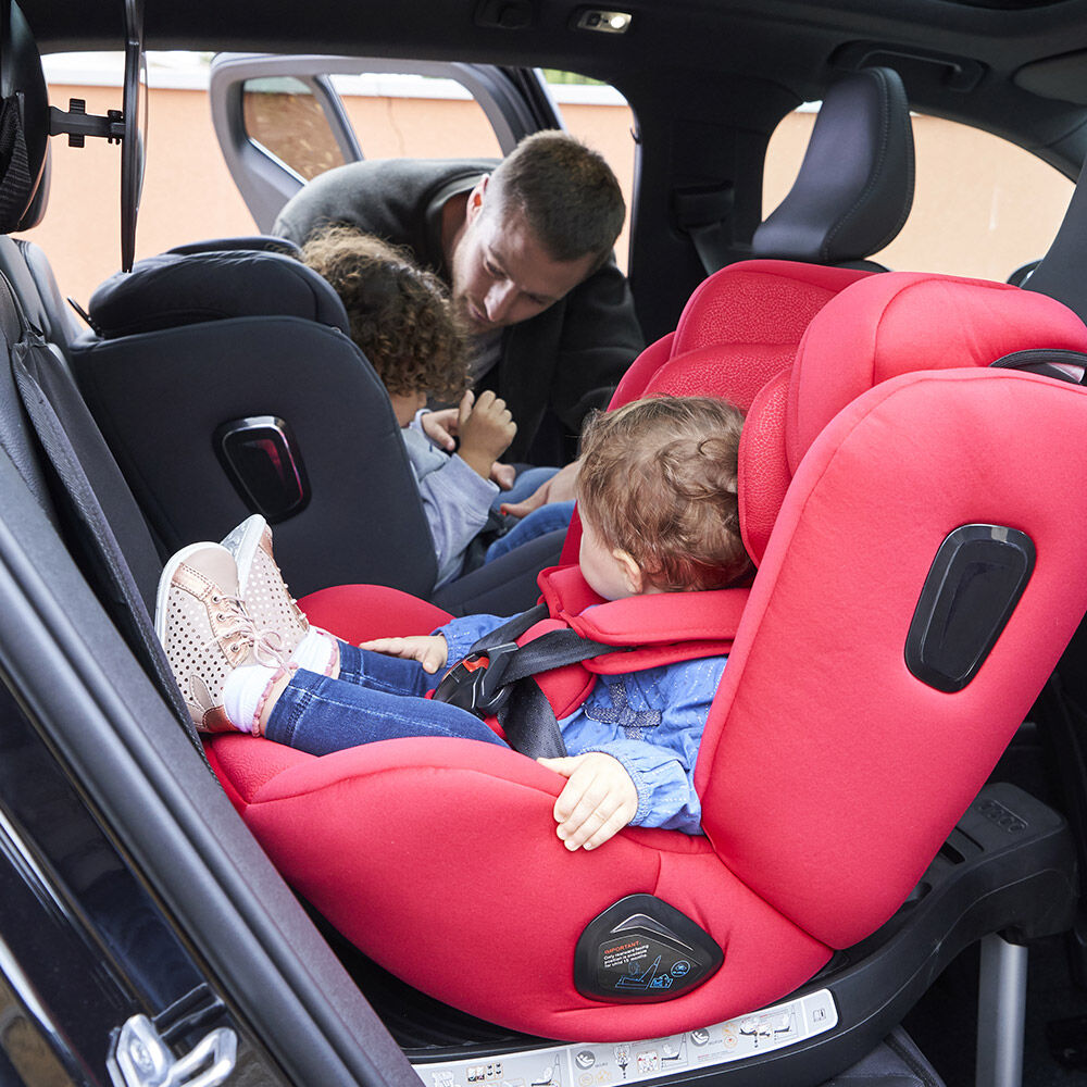 Quel siège auto bébé choisir pour les sorties en voiture ?