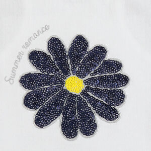 Ensemble à fleurs en sequins et short à pois 