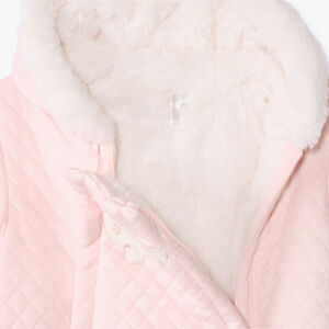 Combi-pilote uni rose en jersey matelassé pour bébé fille avec finitions différentes selon l'âge 