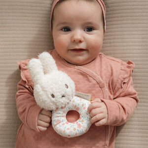 Hochet Miffy le lapin avec anneau fleuri Lucky Blossom  