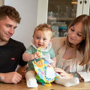 Livre d'éveil en tissu La journée de bébé 