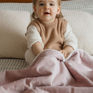 Couverture en velours côtelé 70 x 90 cm "Mini nous" lilas 