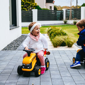 Tracteur JCB avec remorque 