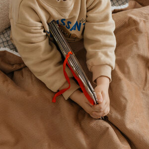 Couverture en velours côtelé 70 x 90 cm "Mini nous" marron clair 