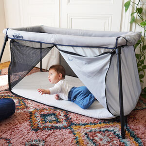 Lit parapluie nomade Naos bleu 