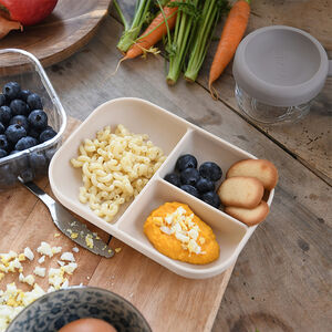 Assiette ventousée et compartimentée en silicone argile 