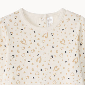 Dors-bien imprimé cœurs pour bébé fille avec ouvertures différentes selon l'âge 