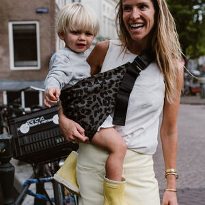 Porte bébé léopard gris - 9 mois à 4 ans 