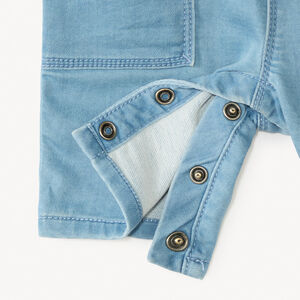 Salopette courte en jean style workwear avec broderie palmier pour bébé garçon 