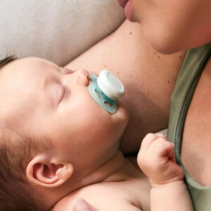 Lot de 2 sucettes silicone 0-2M Ultra Start unies 