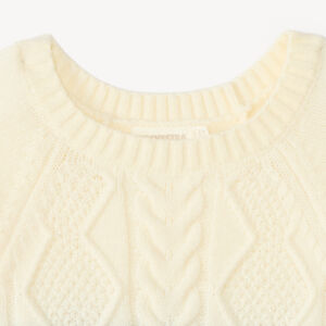Pull fille en tricot torsadé 