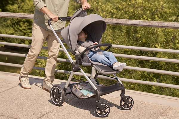 Poussette compacte Athena