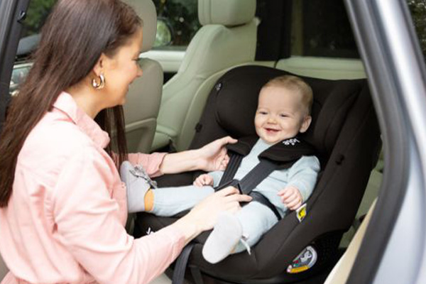 Siège-auto pivotant i-Pivot