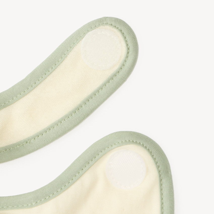 Lot 2 bavoirs motifs ourson pour bébé garçon 