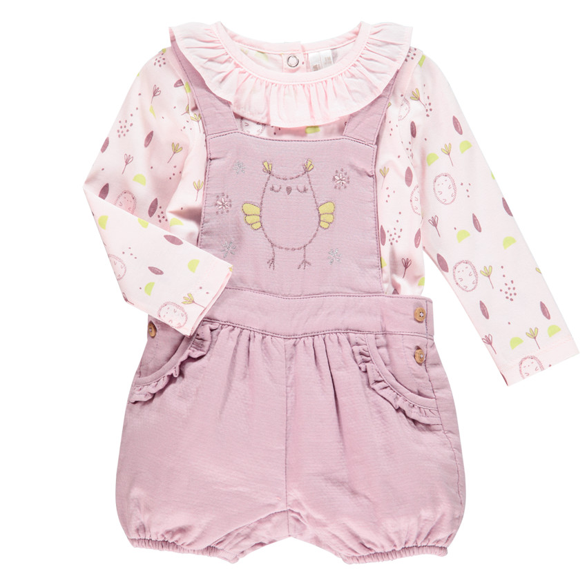 Ensemble avec salopette courte et t-shirt imprimé pour bébé fille 