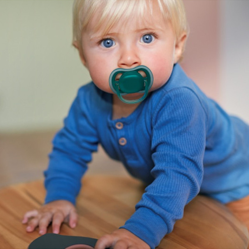 Lot de 2 sucettes silicone Ultra Air 6-18M deco mix (coloris aléatoires) 