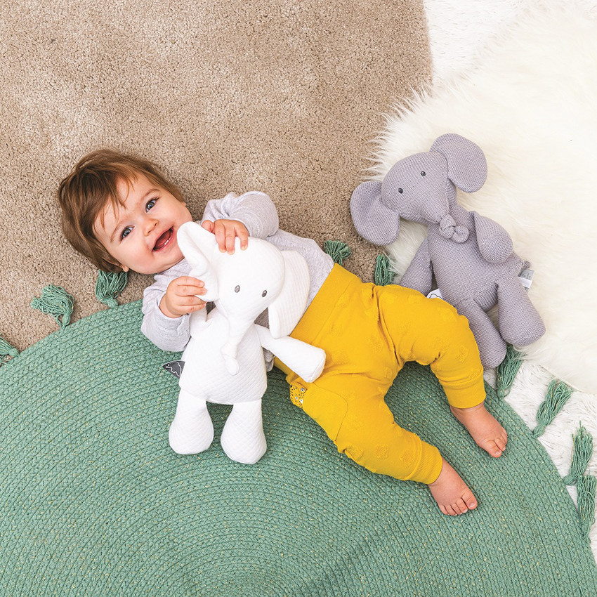Peluche en tricot Tembo l'éléphant 28 cm 