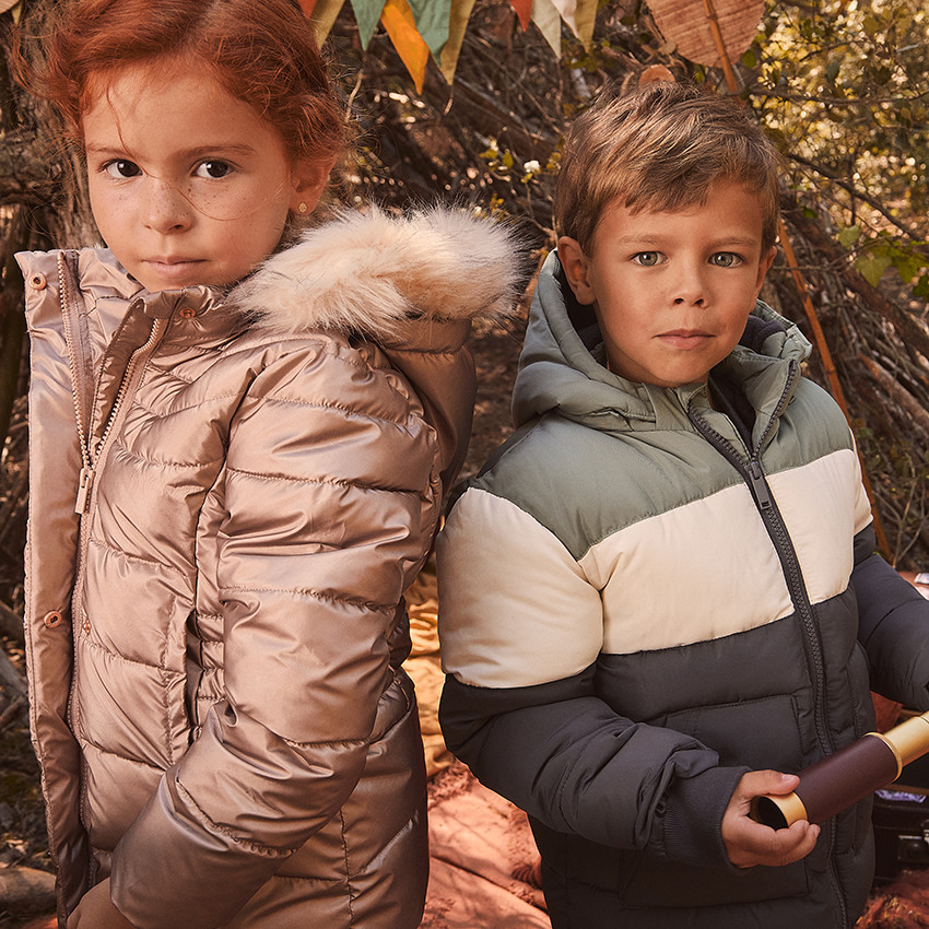 Doudoune Grand Froid effet metallise a capuche amovible pour fille