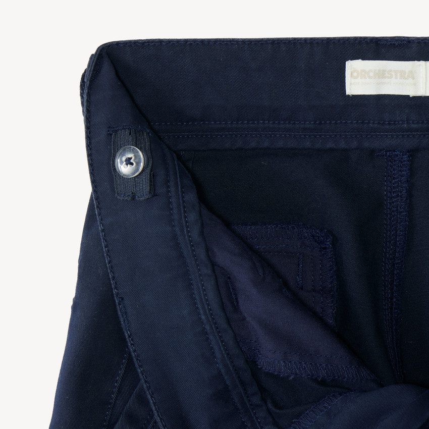 Pantalon garçon droit en toile avec ceinture 