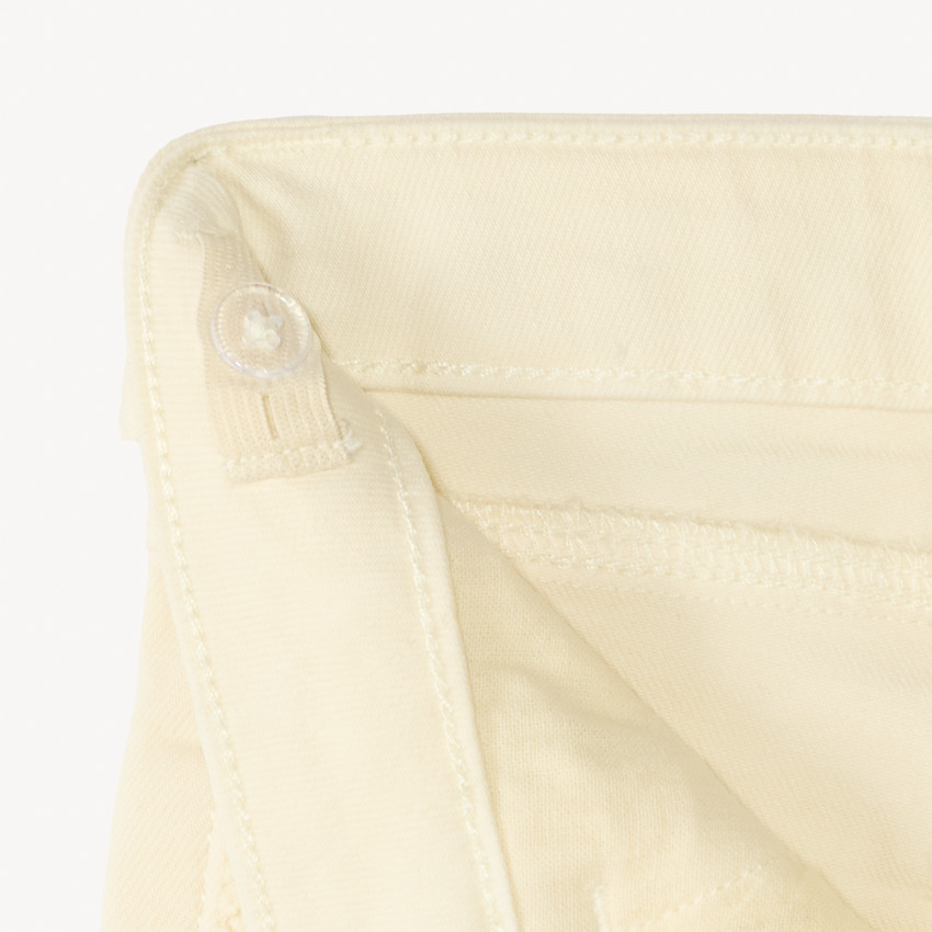 Short en jean avec détails brodés et ceinture à nouer pour fille  