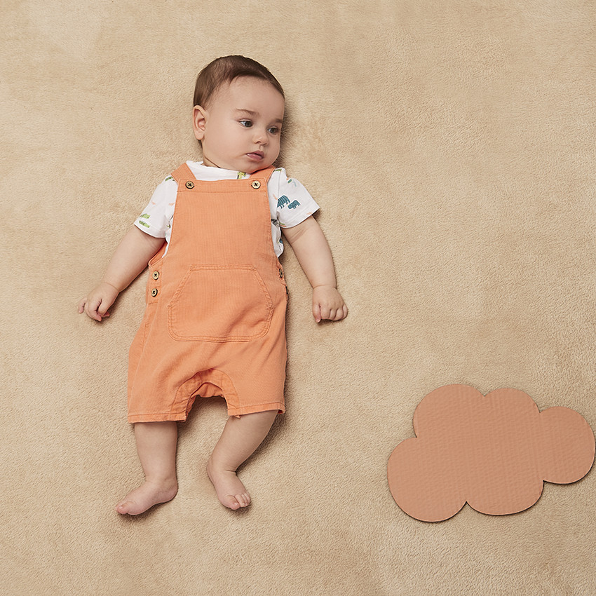 Ensemble 2 pièces salopette courte + t-shirt imprimé pour bébé garçon 