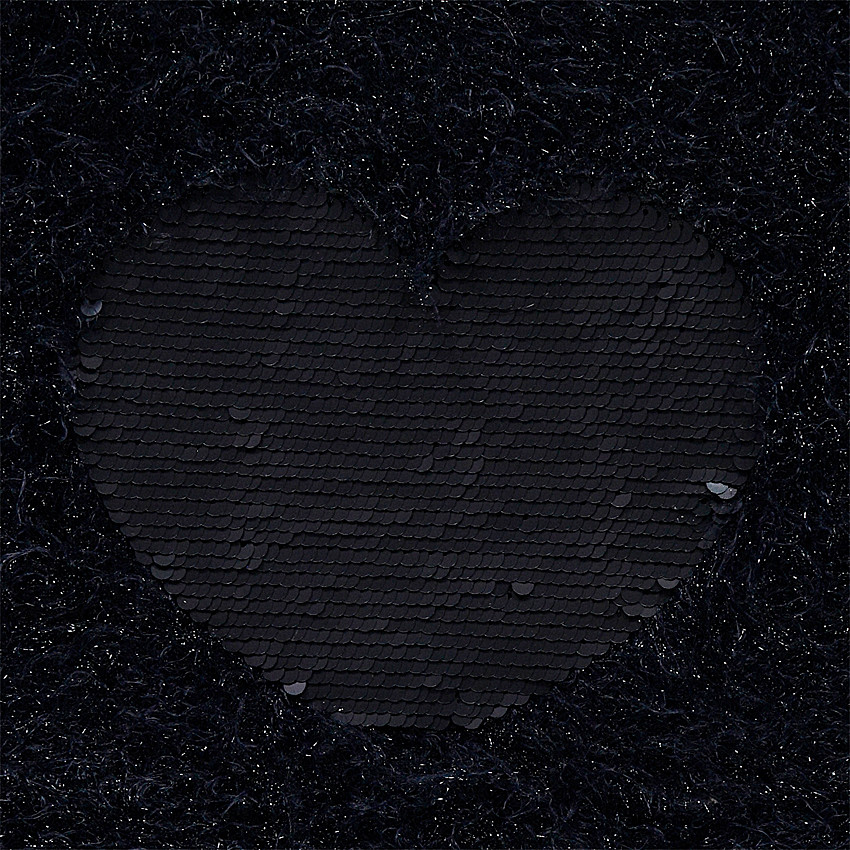 Robe manches courtes en tricot poil avec coeur en sequins magiques 