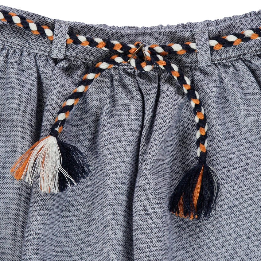Jupe courte en maille avec ceinture tressée 