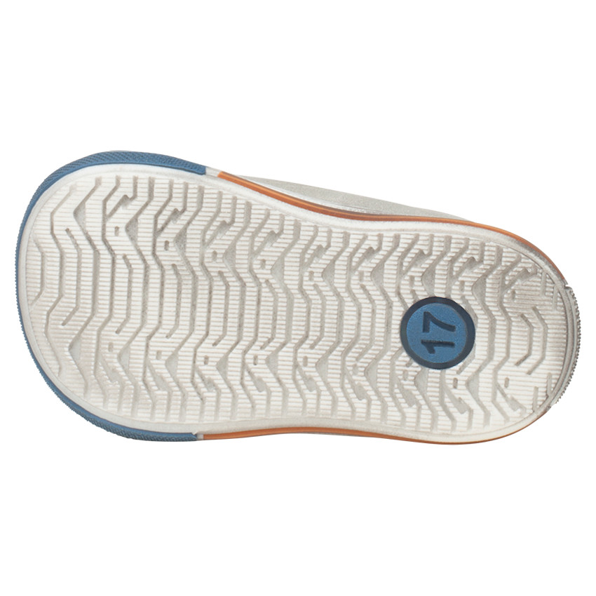 Bottillons en cuir avec patch forme écusson 