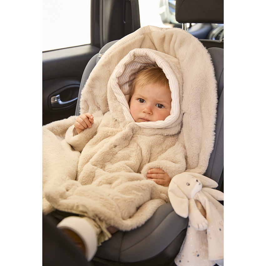 Cape chaude en peluche pour siège auto et poussette 