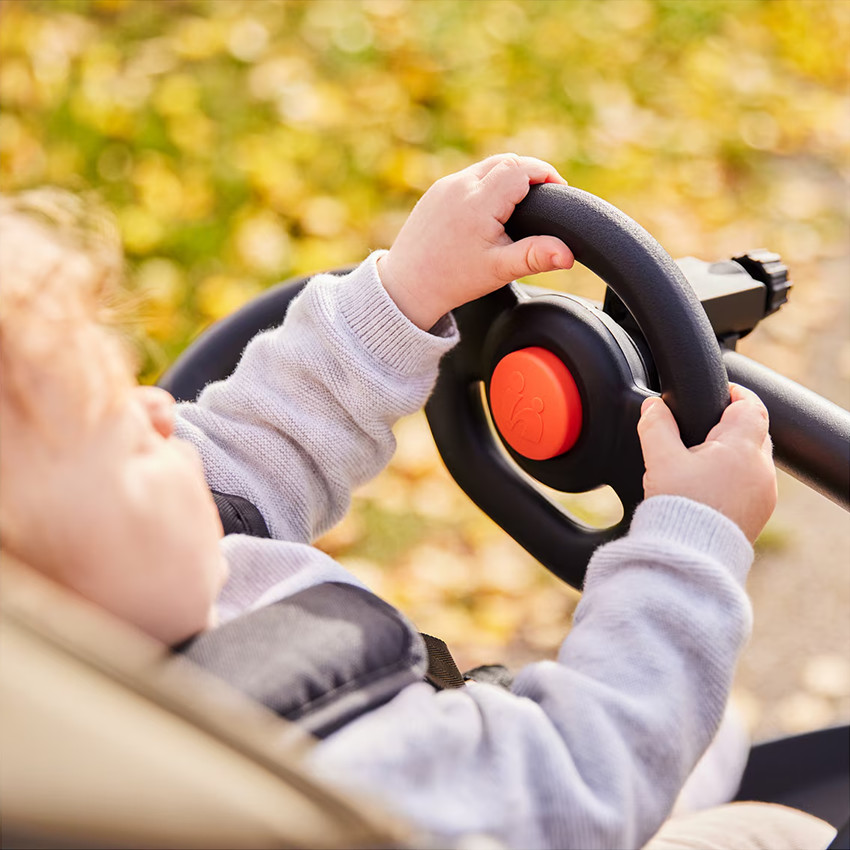 Pack poussette Travel N Care Plus black avec volant pour bébé  