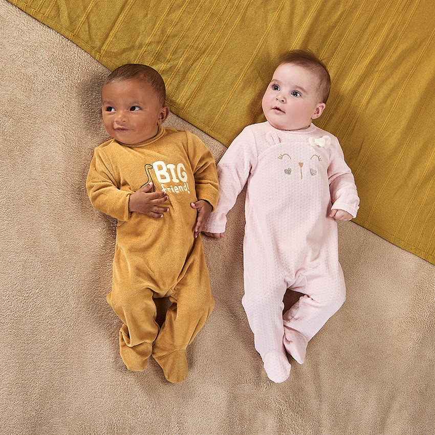 Dors-bien lapin en velours effet dévoré pour bébé fille 