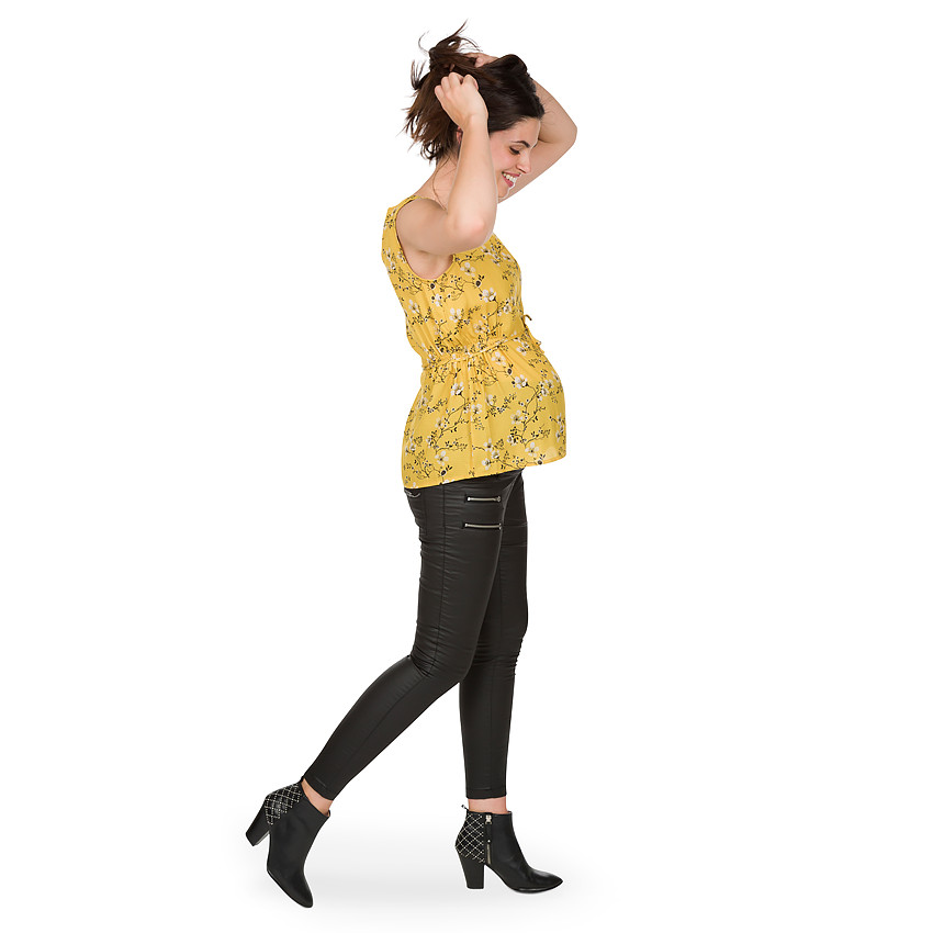 Jeans slim enduit avec zips 