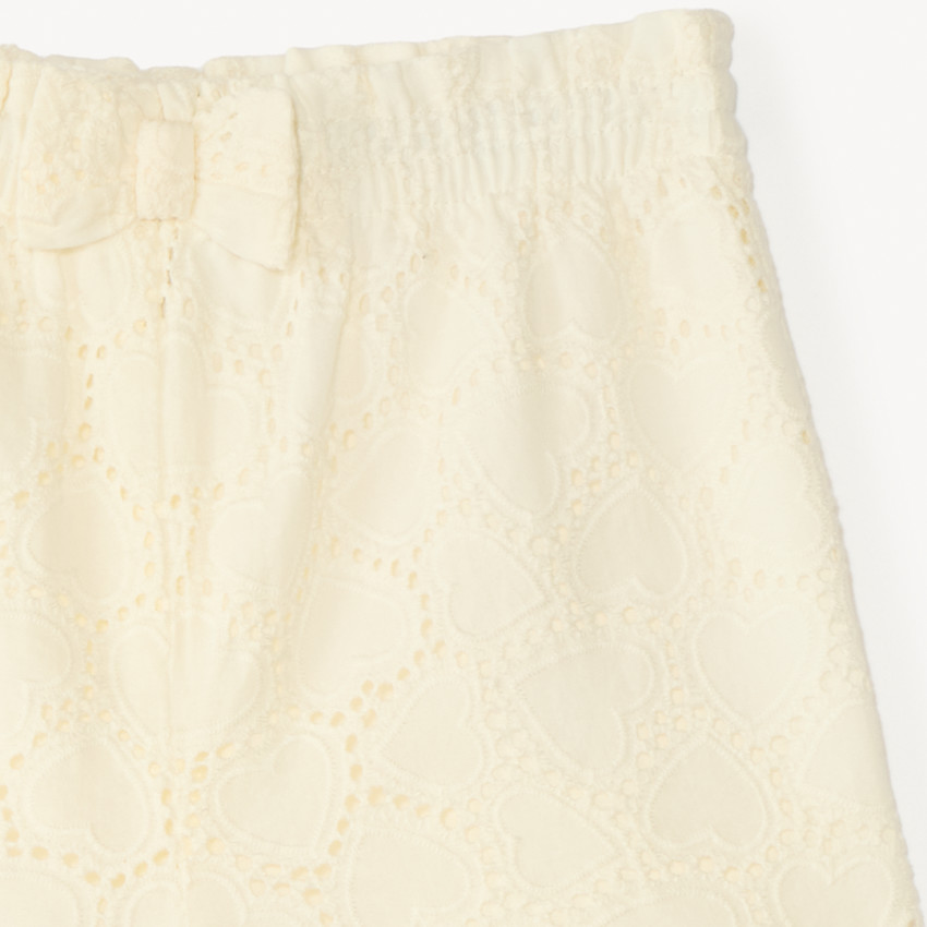 Short uni en broderie anglaise et nœud fantaisie pour bébé fille  
