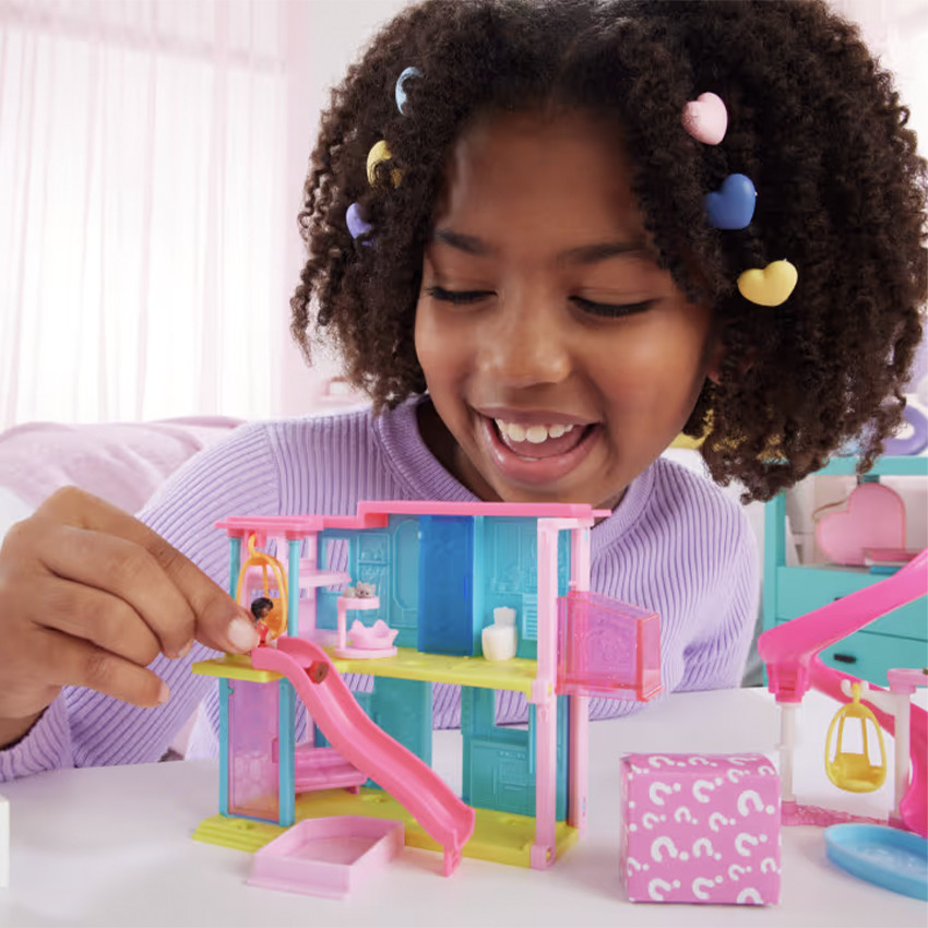 Maison de poupées Mini Barbieland avec figurine et accessoires 