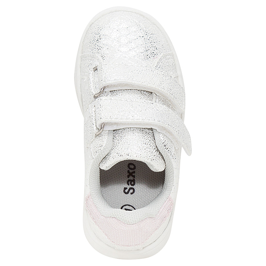 Baskets basses argentées à scratchs du 20 au 23 