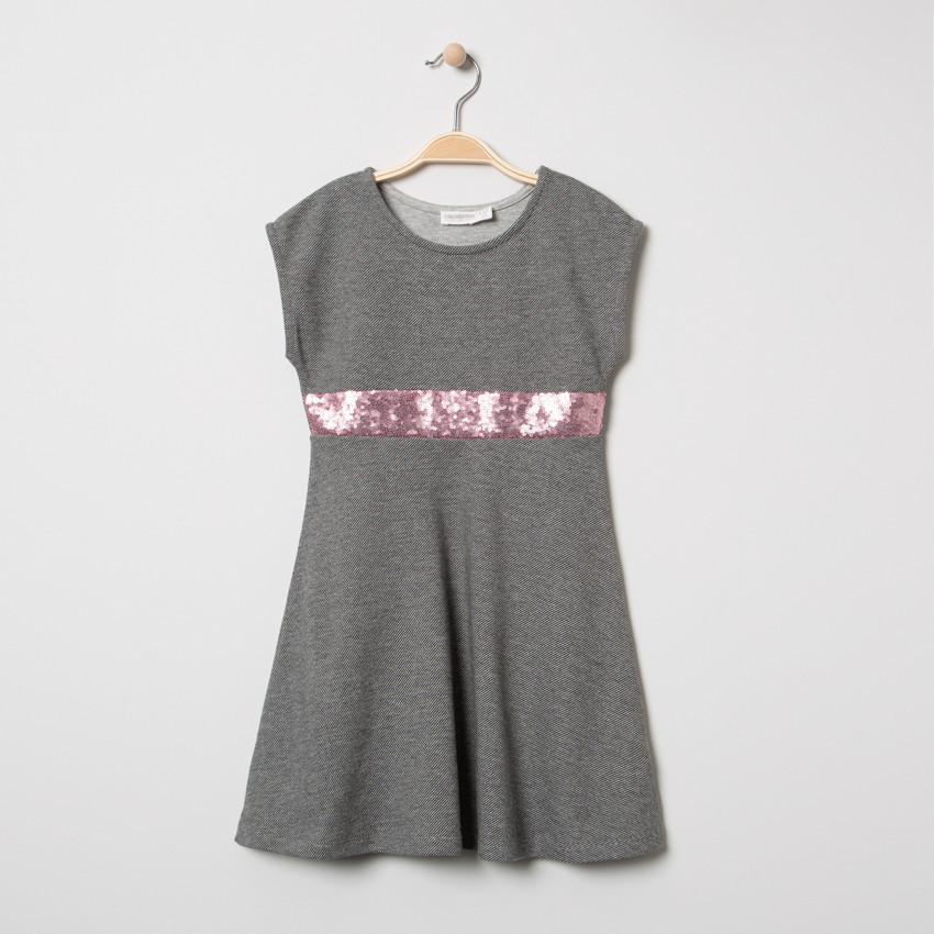 Robe en maille manches courtes avec bandeau en sequins roses 