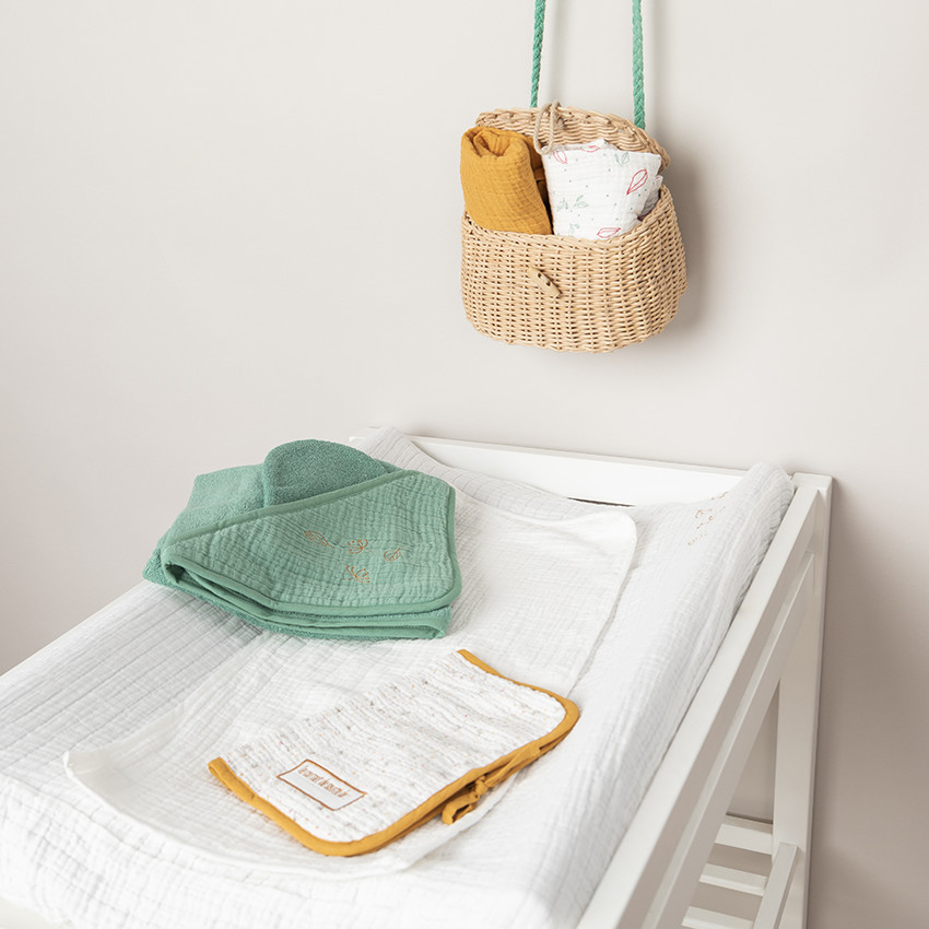 Lot de 2 langes en gaze de coton moutarde et imprimé feuilles   