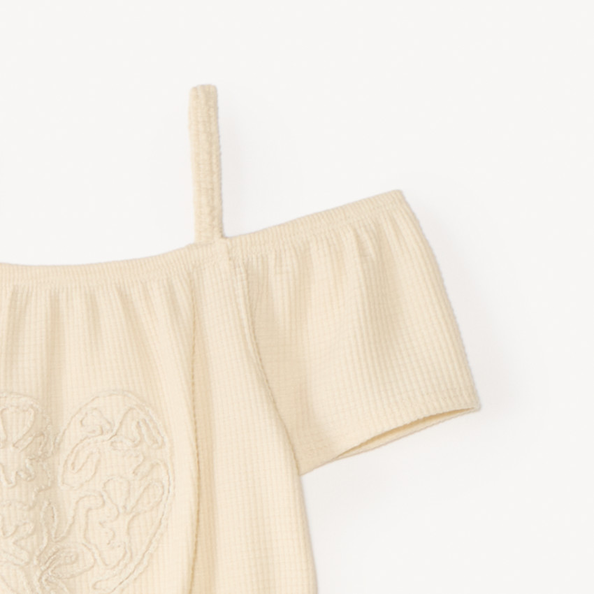 Combinaison épaules dénudées broderie cœur pour fille 