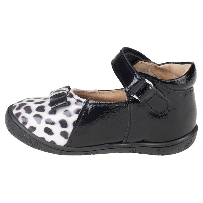 Babies noires en cuir vernis avec neoud et imprimé léopard 