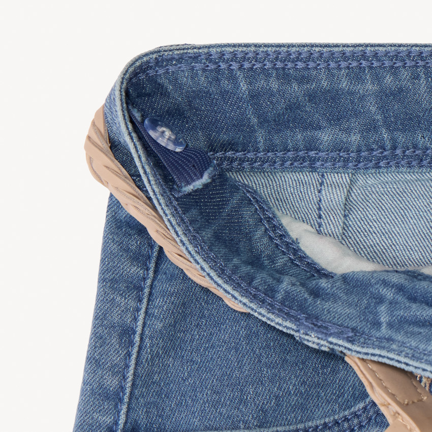 Jean large brodé avec ceinture tressée pour fille 