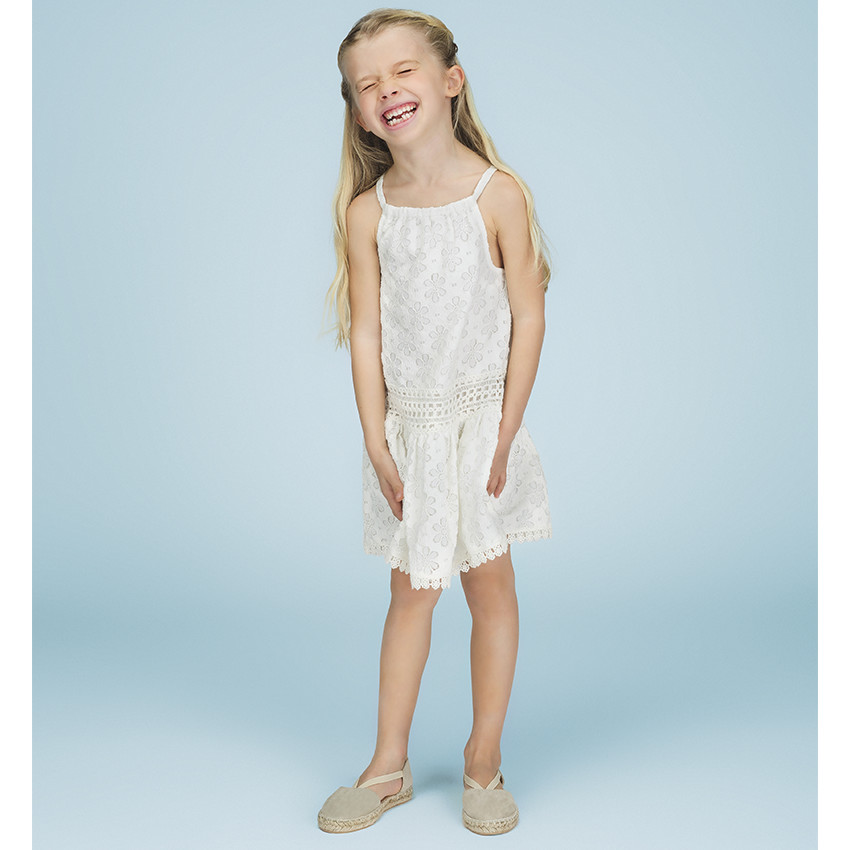 Robe sans manches avec fleurs en dentelle 