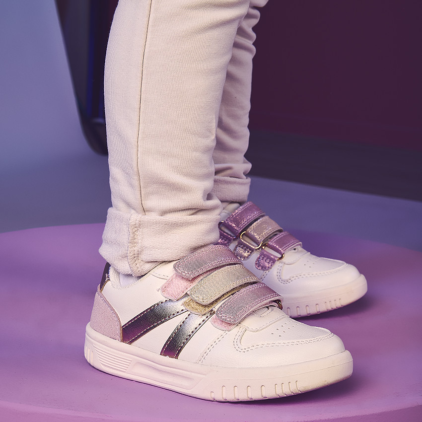 Basket de sport à tripe velcros irisé rose et doré pour fille  