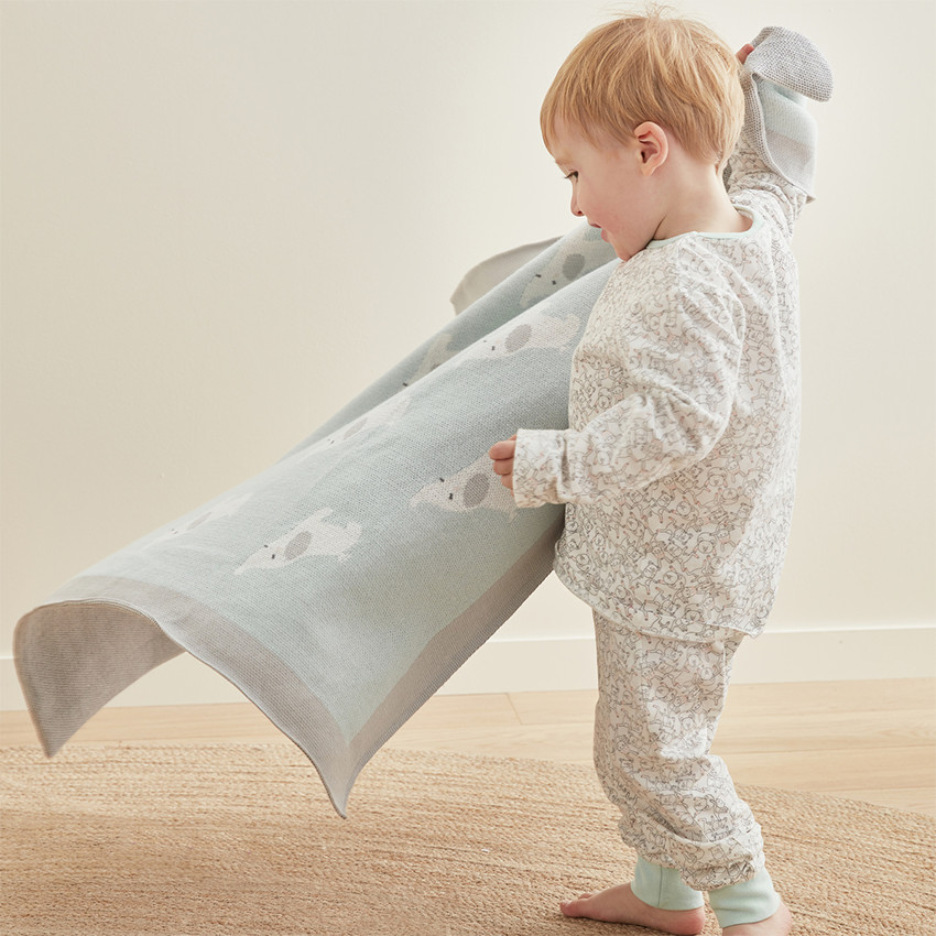 Couverture tricotée en jacquard Bio Anna et Milo 75 x 100 cm - Gris/Vert Pâle 