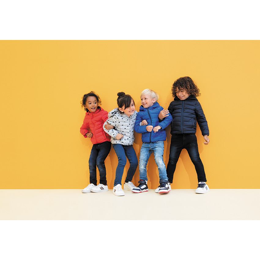 Baskets basses blanches à bandes latérales pour enfant garçon 