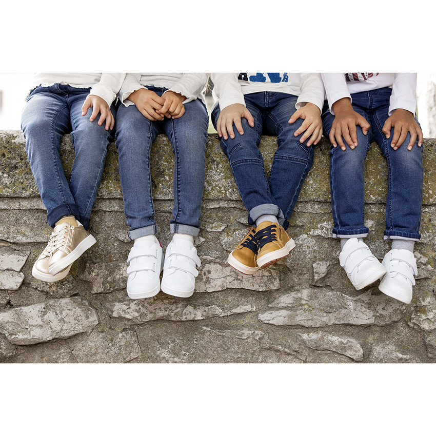 Baskets basses à scratch et empiècement contrasté pour enfant fille 