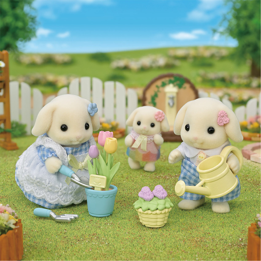 Le frère et la soeur Lapin Bélier au jardin 