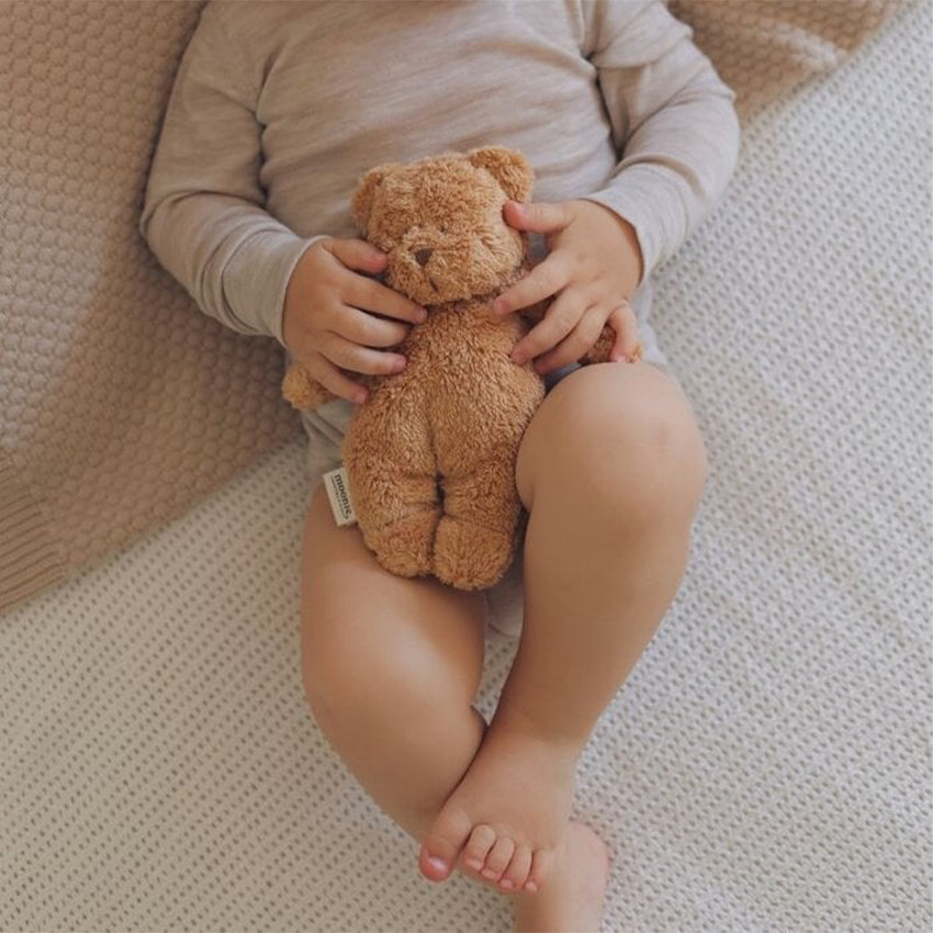 Petit Ours sensoriel Bio Capuccino 19cm 