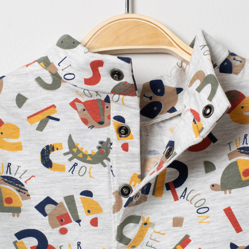 Sous-pull col cheminée imprimé lettres et animaux all-over 