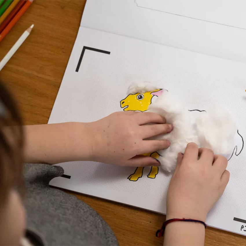 Cahier de dessin animé "Comptines de la ferme" 