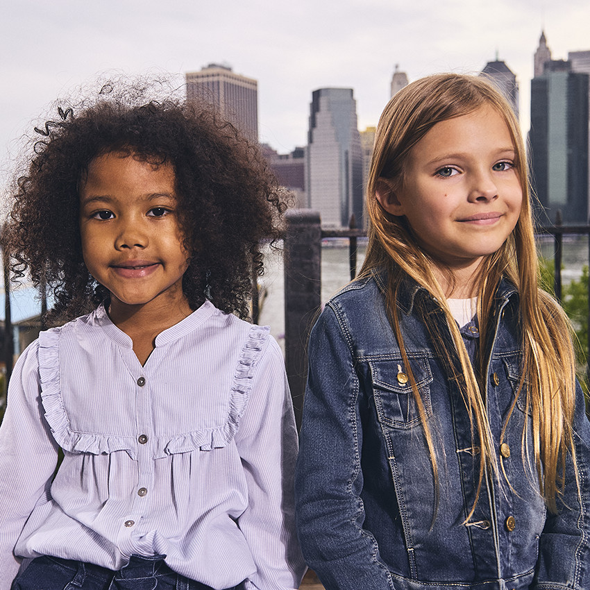 Chemise manches longues en toile avec empiècement volanté pour fille  